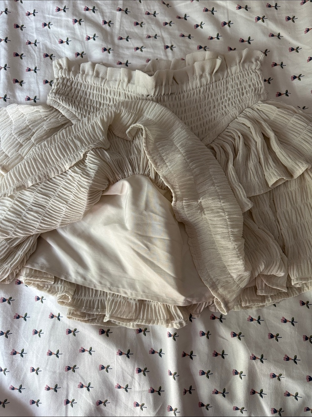 H&M Cream Tiered Ruffle Mini Skirt - Picture 4 of 4